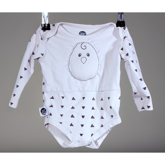 Nested Bean Other - Nested Bean Zen  One Piece  Chick Print 3-6 Months